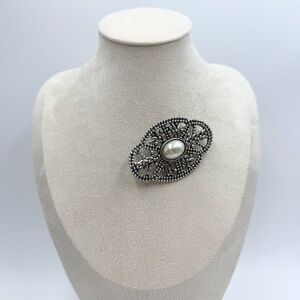 Vintage Anne Klein Silver Tone Oval Brooch with Faux Pearl Accent